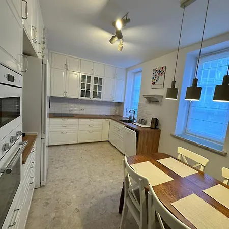 Luxury With Sauna In Center