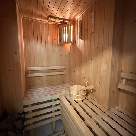 Luxury With Sauna In Center *
