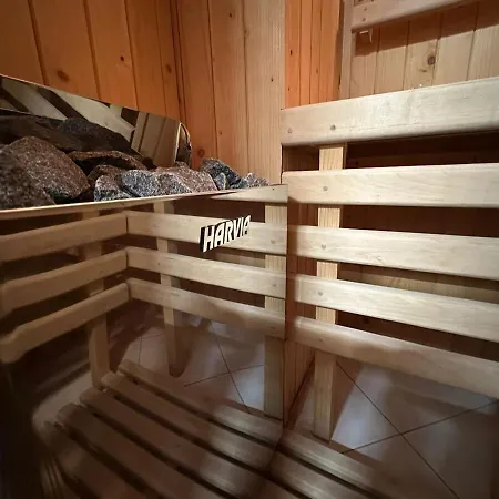 Luxury With Sauna In Center شقة *